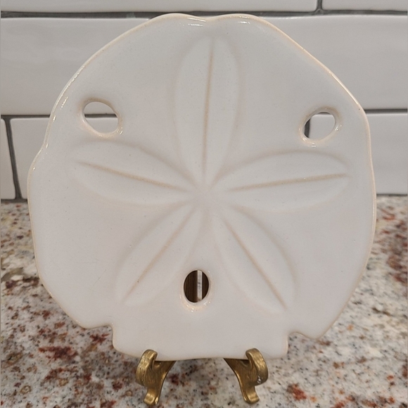 Coastal ivory seashell candle plates, set of 3 - Picture 3 of 10